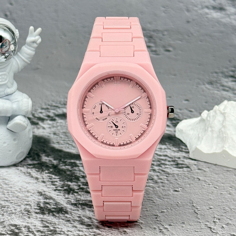 Zegarek damski i męski znanej  – Luxury Watch Exhibition recenzja i cena